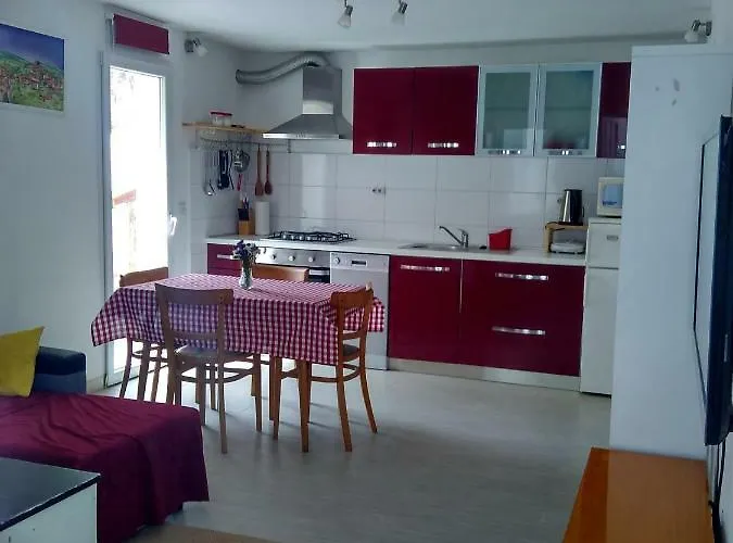 Apartman Nora *