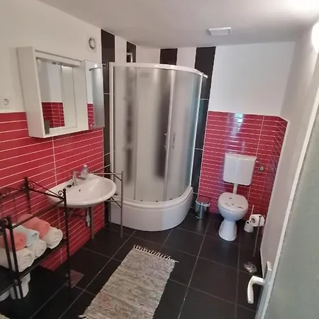 Apartman Nora 公寓