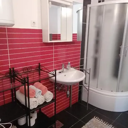 Apartman Nora 赫瓦尔