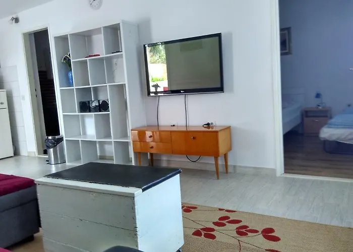 Апартаменти Apartman Nora